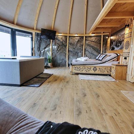 Готель Tatry Mountain Glamp Z Jacuzzi Закопане Екстер'єр фото