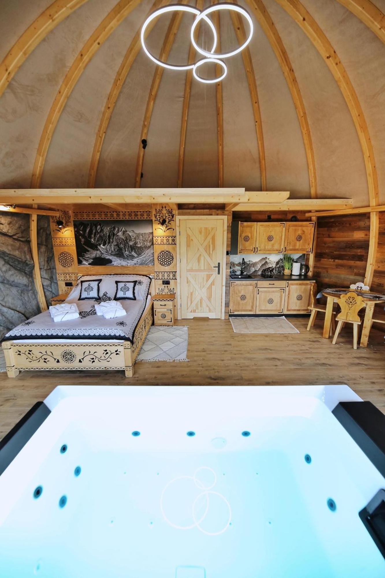 Готель Tatry Mountain Glamp Z Jacuzzi Закопане Екстер'єр фото